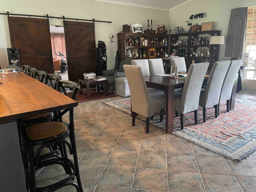 5 Bedroom Property for Sale in Oranjeville Free State